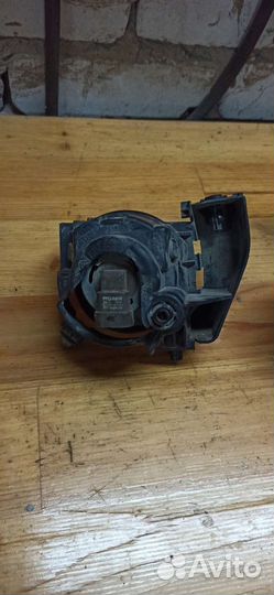 Противотуманная фара Субару форестер 84501SA180