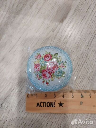 Жестяная коробка маленькая