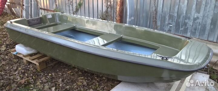 Моторно-вёсельная лодка 
