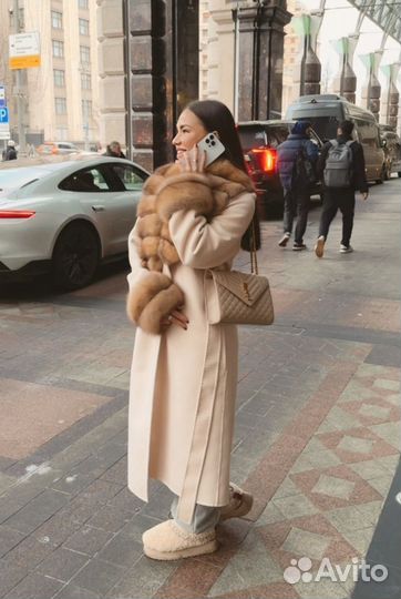 Пальто из кашемира с соболем