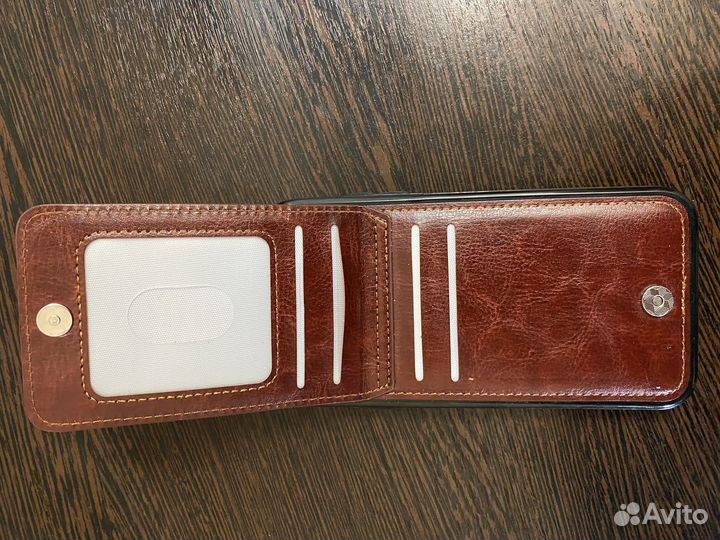 Чехол на iPhone 11