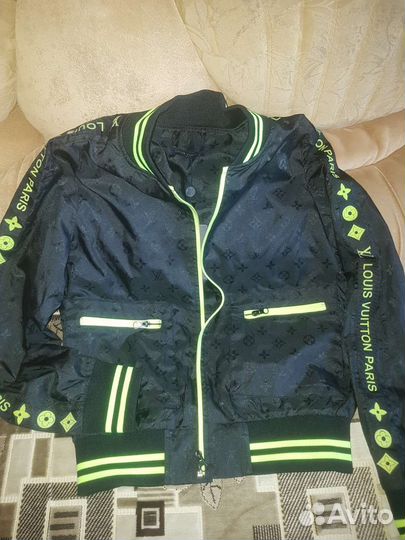 Костюм спортивный