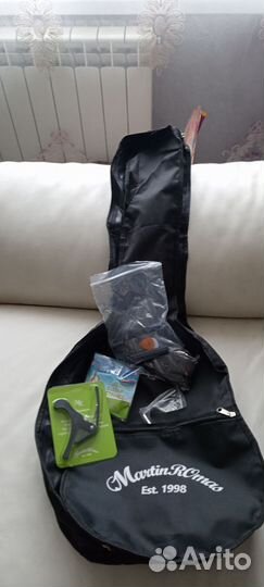 Акустическая гитара