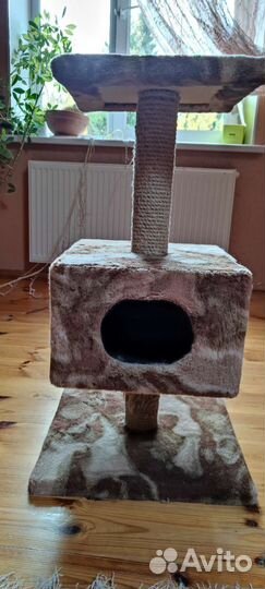 Домик для кошки с когтеточкой бу