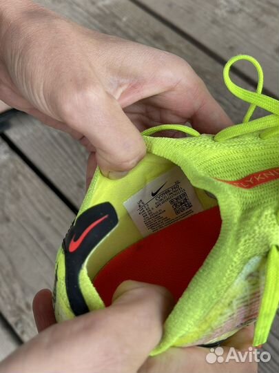 Бусы футбольные