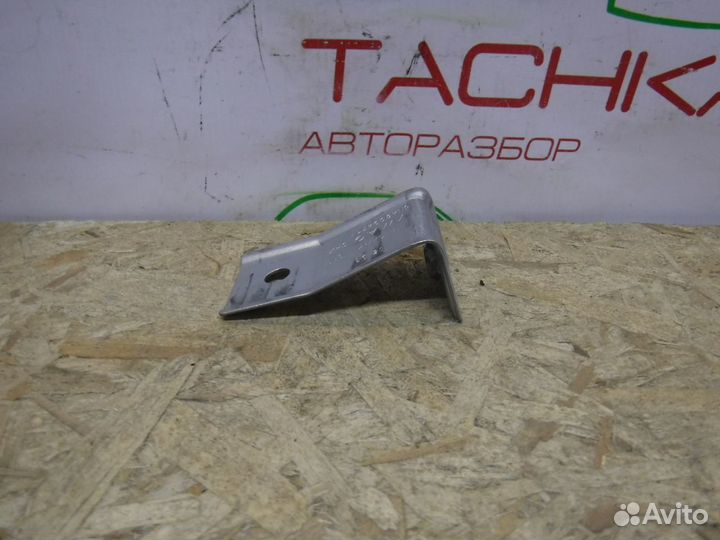 Защитный брус VAG