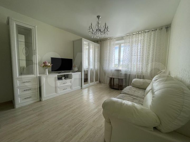 2-к. квартира, 48 м², 8/15 эт.