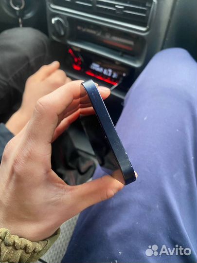 iPhone 12, 64 ГБ