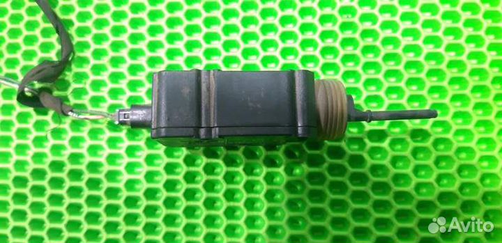 Активатор замка лючка бензобака Mercedes ML W163