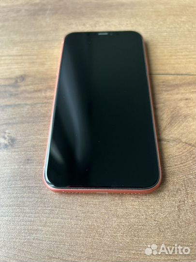 Телефон iPhone XR