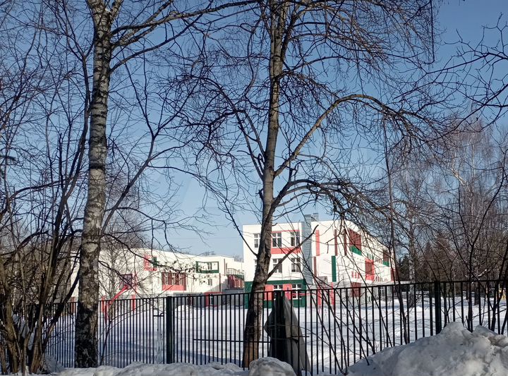 Доля в 2-к. квартире, 51 м², 5/5 эт.