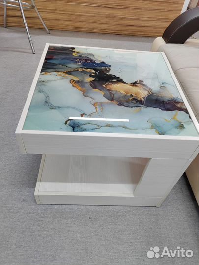 Стол журнальный