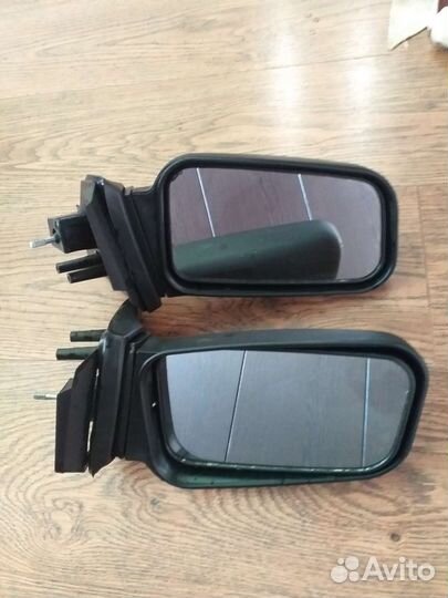 Зеркало заднего вида