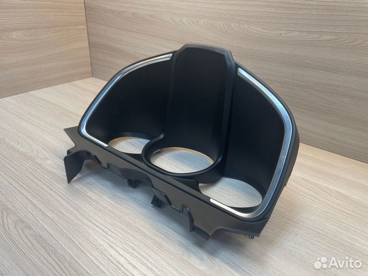 Козырек щитка приборов LADA X-Ray