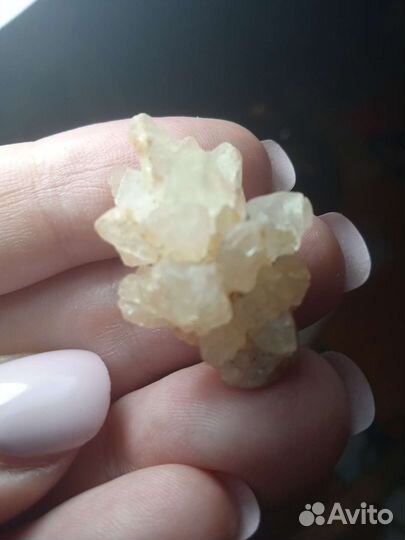 Камни и минералы коллекция