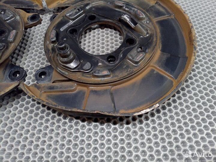 Пыльники тормозного диска зад 262 мм Dodge / Jeep