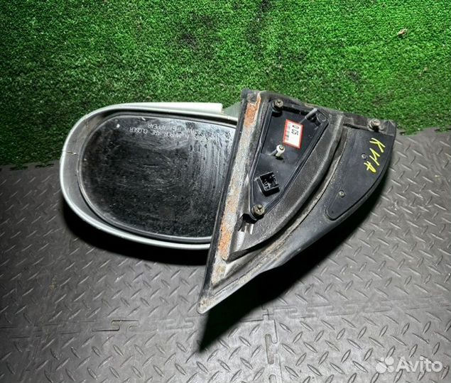 Зеркало наружное правое Kia Carnival 2.9 2004