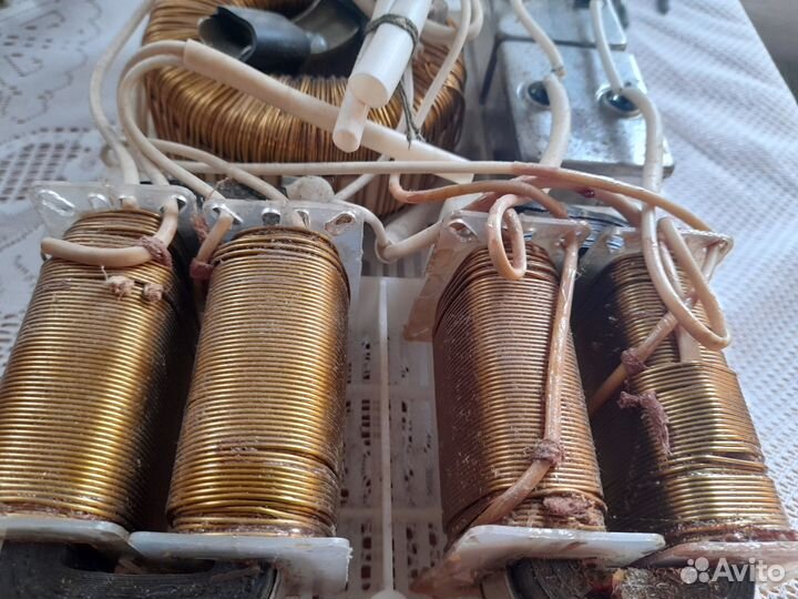 Стабилизатор напряжения. Новый в коробке. СССР