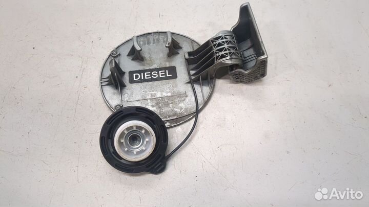 Лючок бензобака киа Carens