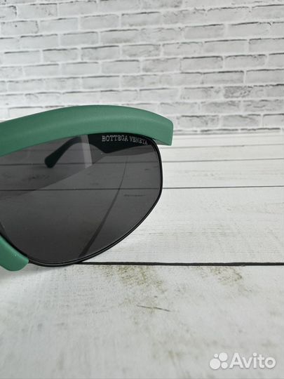 Солнцезащитные очки Bottega