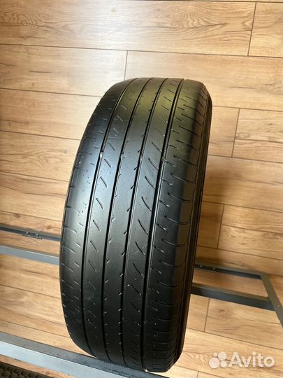 Yokohama BluEarth E51B 225/60 R18