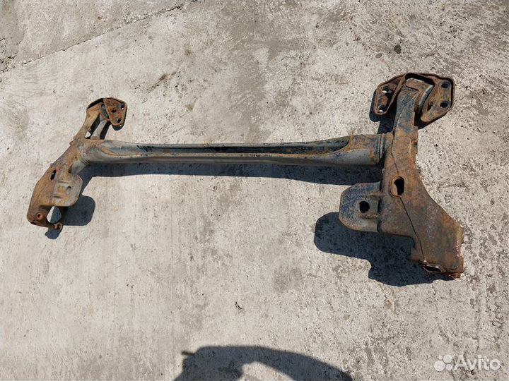 Балка подвески задняя Chevrolet Cruze хэтчбек