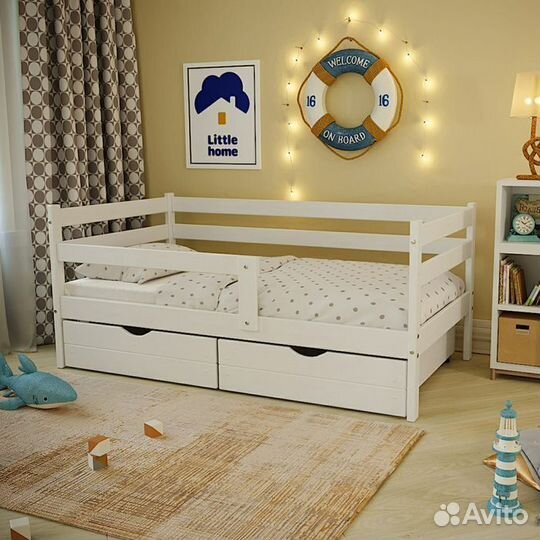 Кроватка детская софа из массива с бортиком