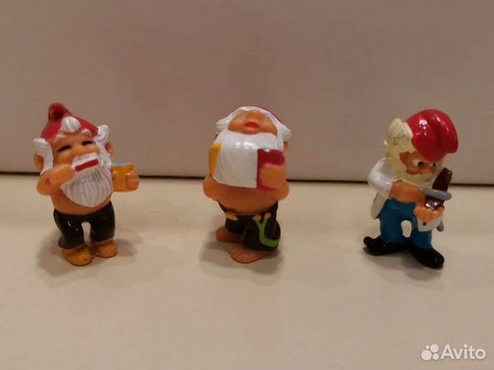 Игрушки Киндер сюрприз Гномы Лягушки Пони и пр