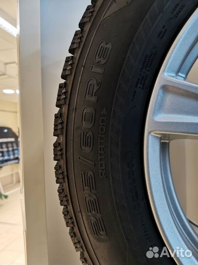 Комплект колес нешип 235/60 R18 30795975 Volvo