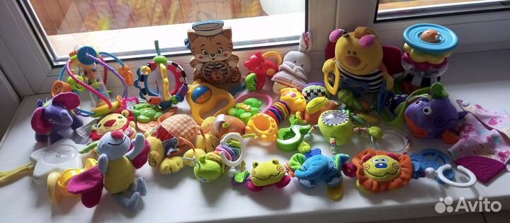 Развивающие игрушки пакетом