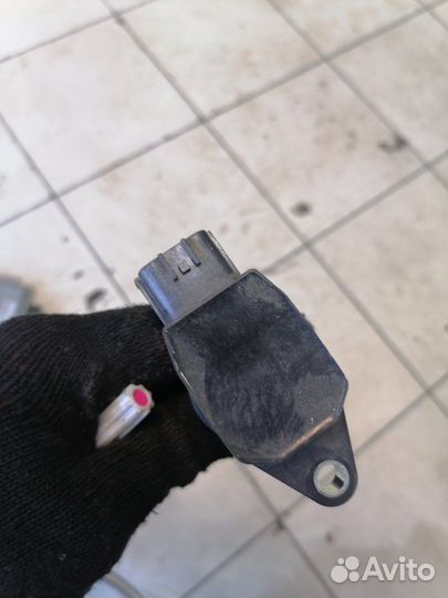 Катушка зажигания Nissan March CR12 2004