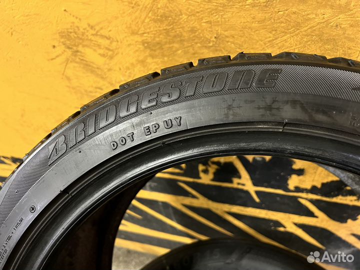 Bridgestone Blizzak WS-60 255/40 R17