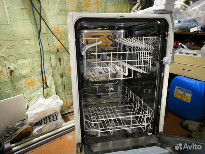 Посудомоечная машина Electrolux esl 4131