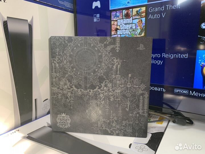 Playstation 4 Pro Limited Edition + 9 Игр