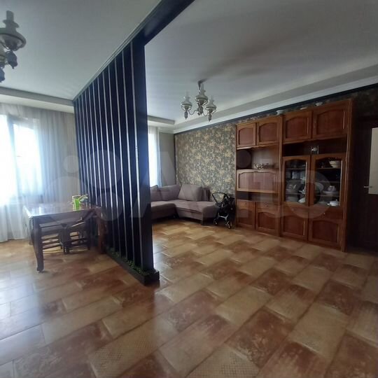 2-к. квартира, 69,8 м², 3/3 эт.