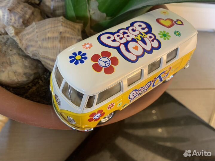 Игрушка автобус хиппи