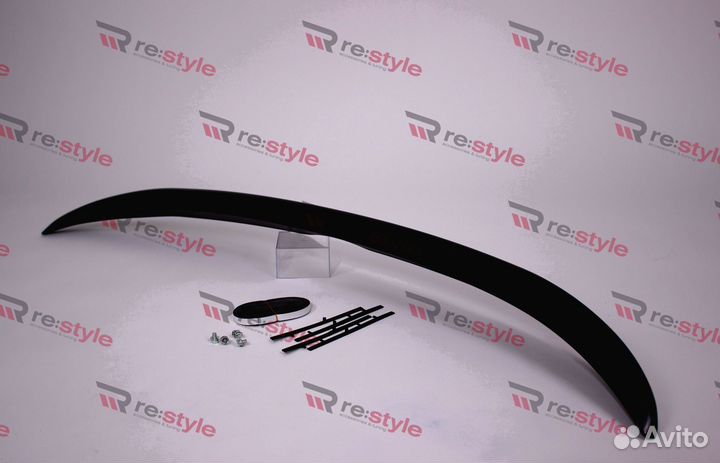 Спойлер на крышку багажника Toyota Camry 40 черный