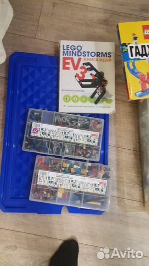 Большая коробка Lego