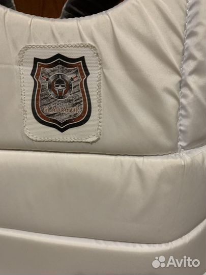 Жилет защитный для единоборств