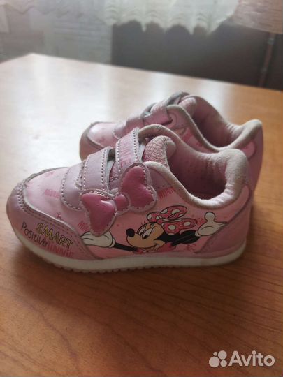 Кроссовки для девочки 21