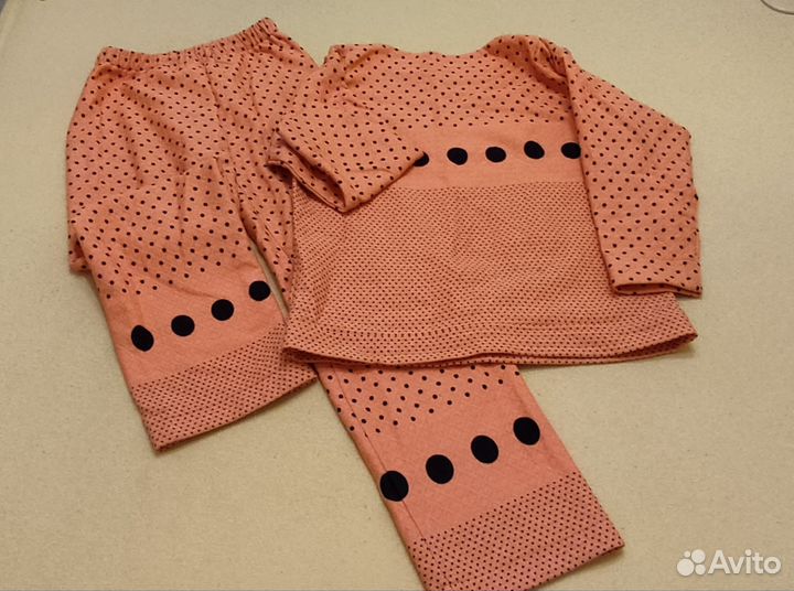 Спортивный костюм женский