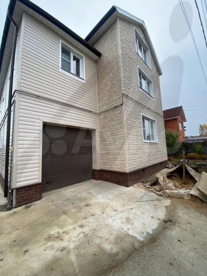 Дом 220 м² на участке 7 сот.