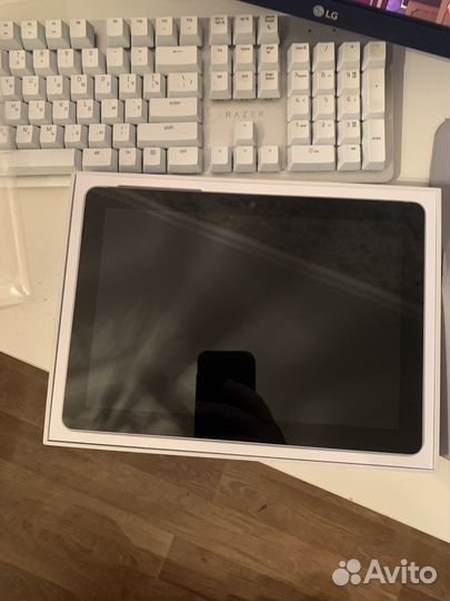 Планшет Microsoft Surface Go