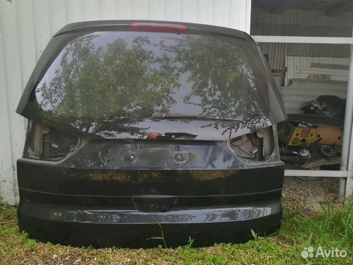 Крышка багажника Ford Galaxy II 2010г
