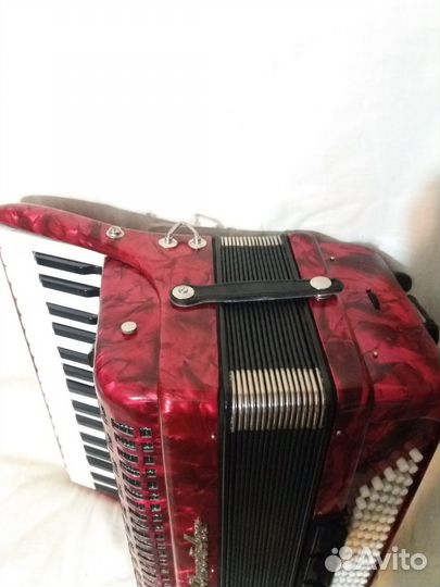 Аккордеон weltmeister Meteor N (Метеор Н)