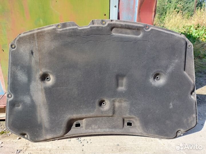 Обшивка, шумоизоляция капота Honda Accord 8 CU2