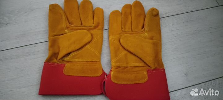 Спилковые перчатки, защитные краги