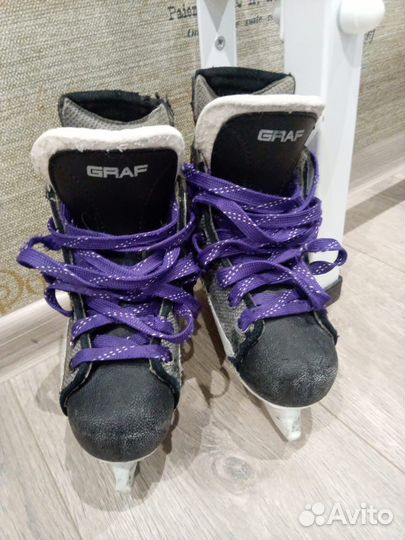 Коньки хоккейные