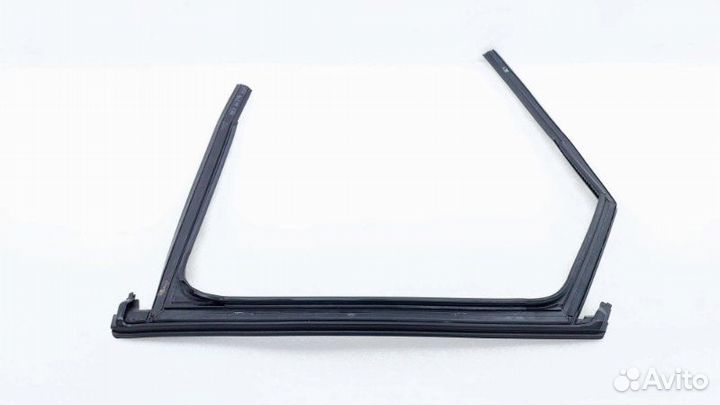 Б/У Уплотнитель стекла двери Состояние отличное