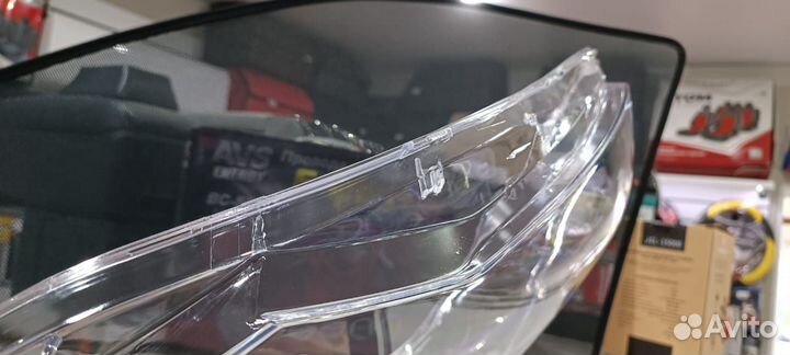 Стекло фары mercedes C-class W204 2011-2014 logo